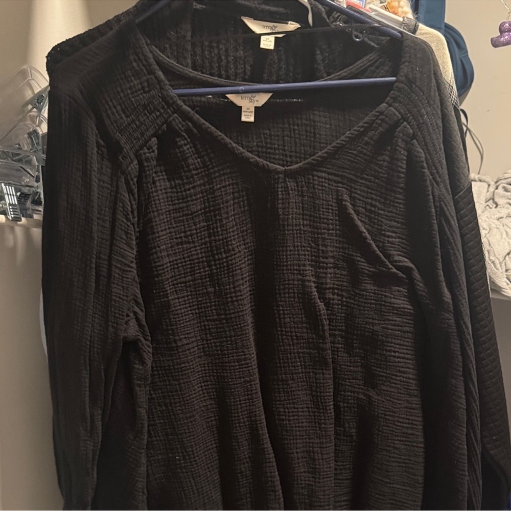 Universal Thread Black Textured Blouse